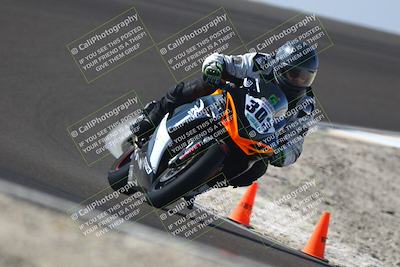 media/Nov-01-2025-TrackDaz (Sat) [[2b4d5192bc]]/C Group/1240pm (Turn 2 Outside)/